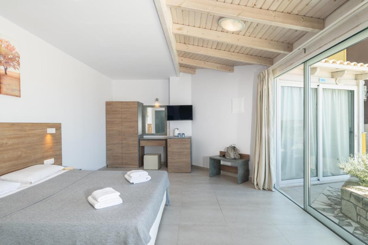 Sunday Life Aparthotel Agia Pelagia  Exterior photo