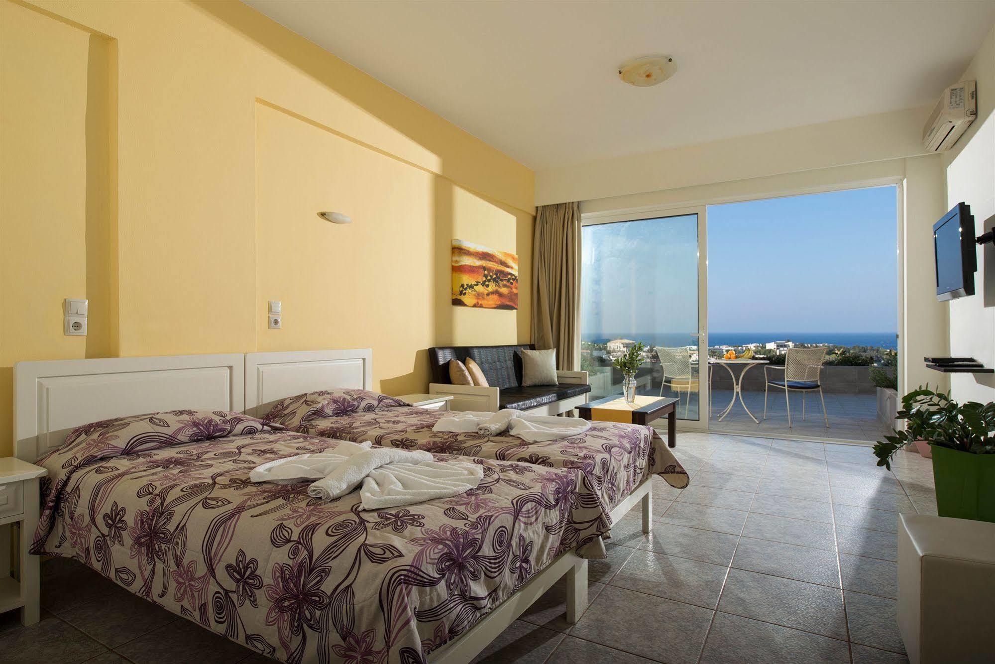 Sunday Life Aparthotel Agia Pelagia  Exterior photo